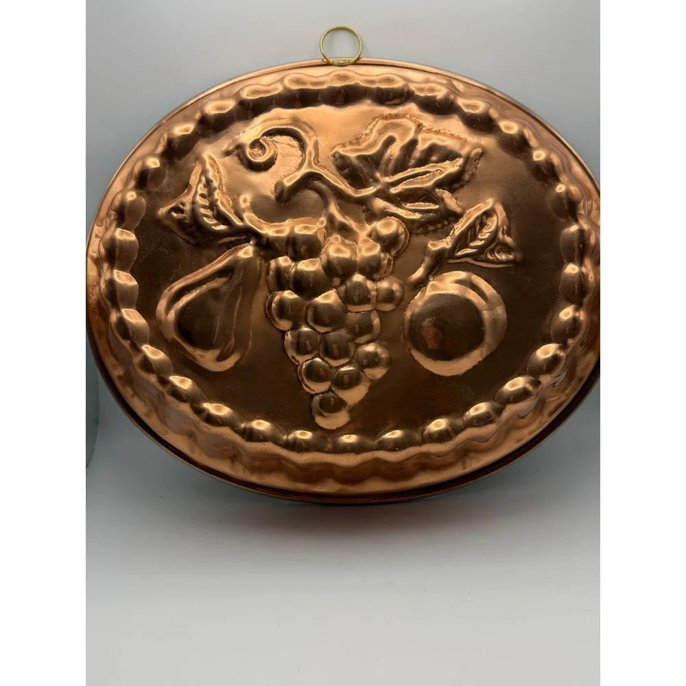 Vintage‎ Copper Fruit Embossed Metal Jelly Mold Oval Wall Hanging Grapes 13.5